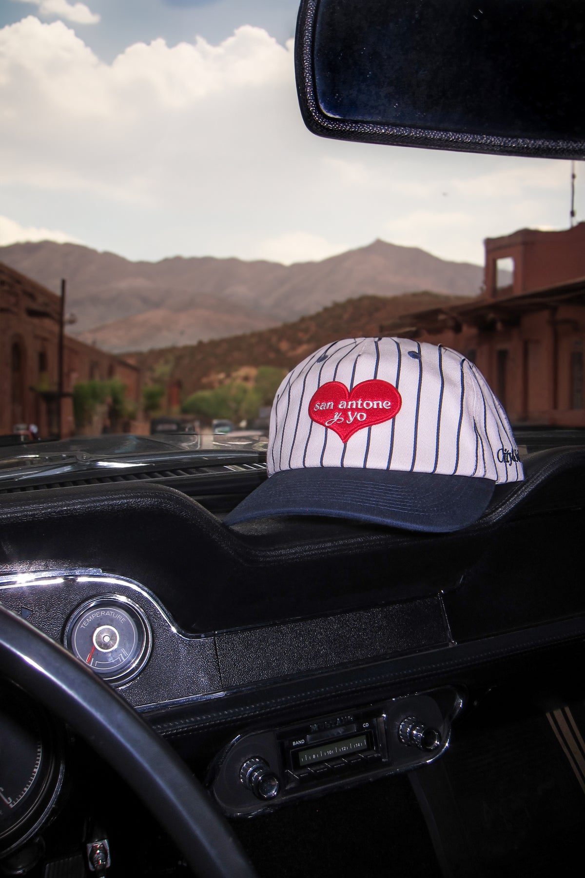 San Antone y Yo™ Hat (Pinstripe)